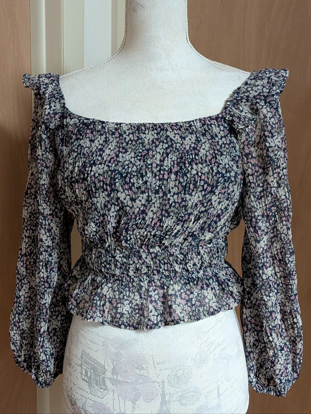 ASTR the Label Floral Smocked Peplum Top XS Ruffle Balloon Sleeve Square Neck